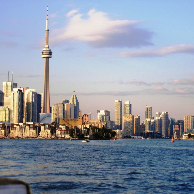 https://pelerinages.labonnenouvelle.net/wp-content/uploads/2019/04/Toronto-Pixabay-640x640.jpg